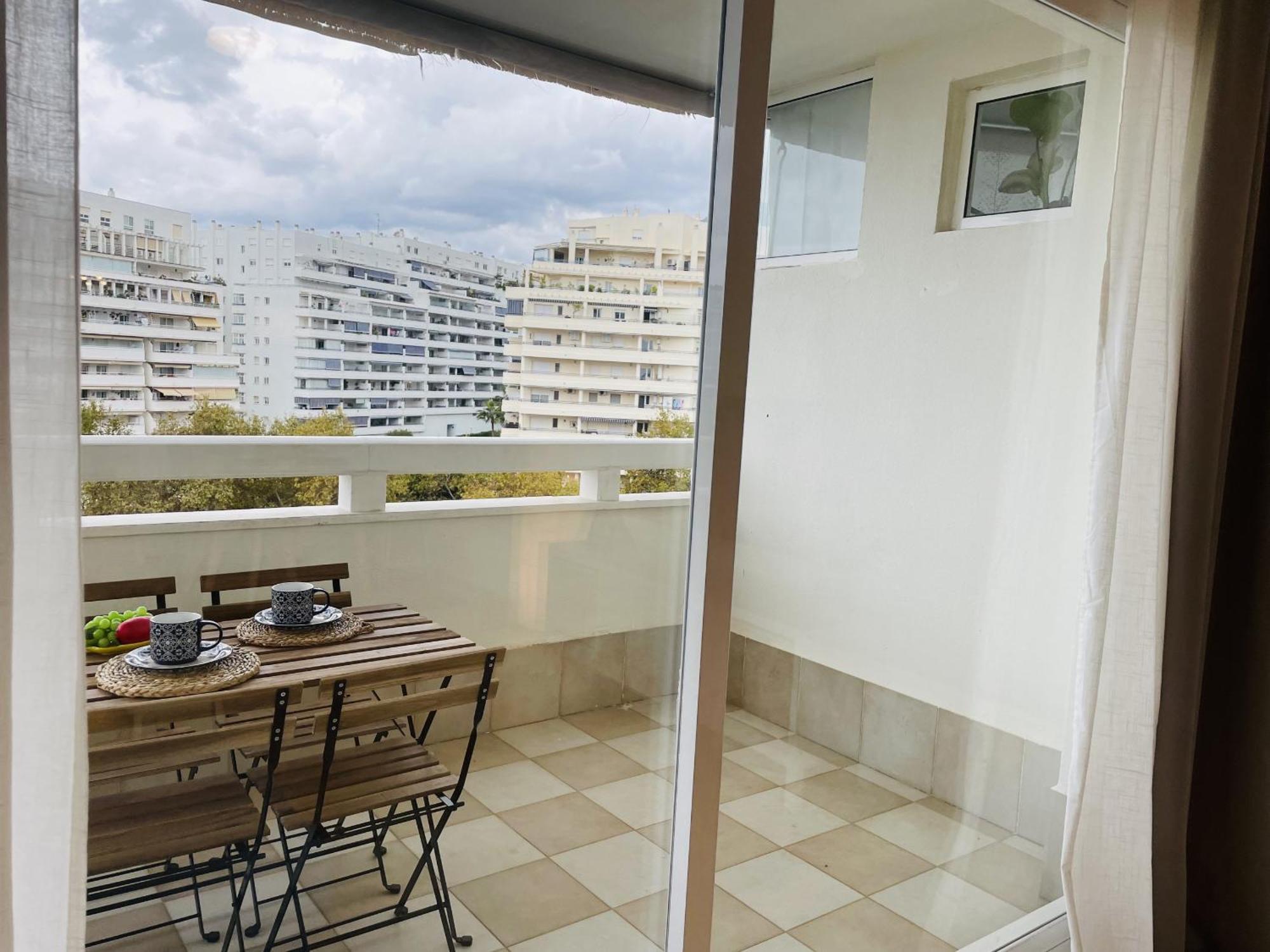 Sol De Con Vistas Al Mar, Piscina Y Cerca De La Playa Apartamento Marbella
