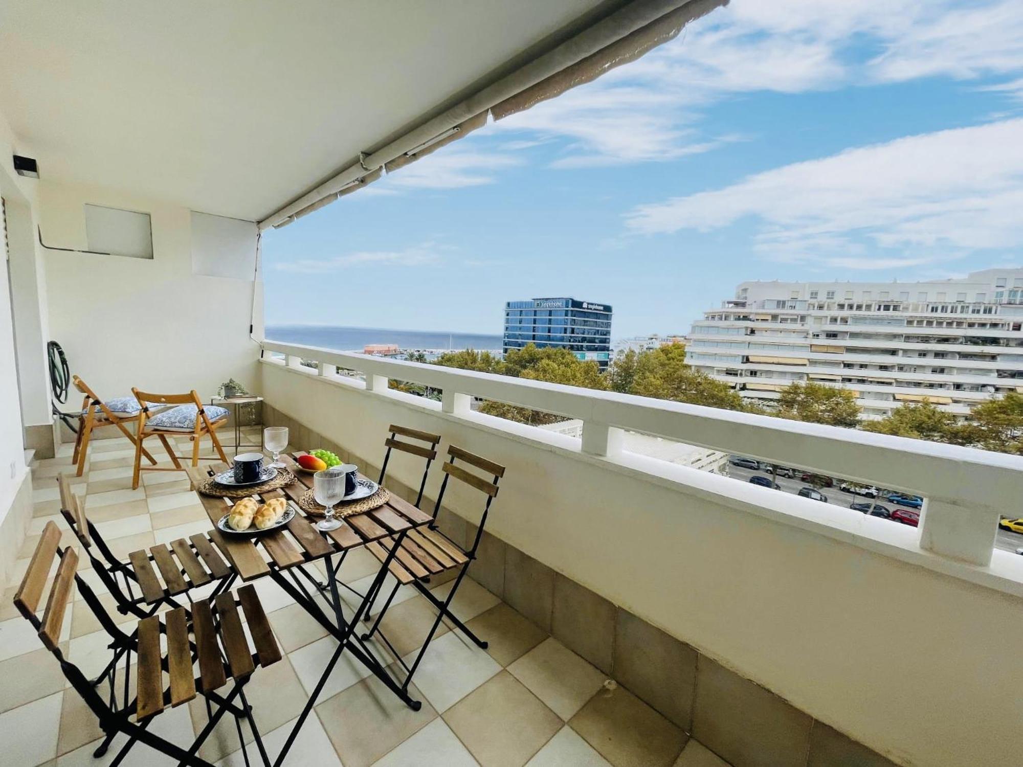Sol De Con Vistas Al Mar, Piscina Y Cerca De La Playa Apartment